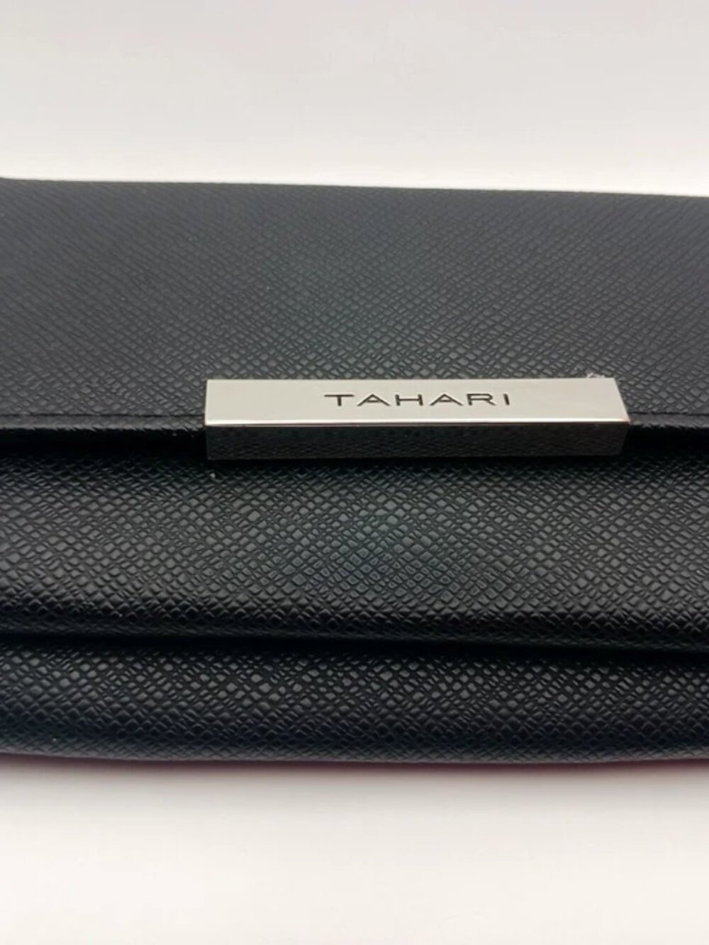 TAHARI Trifold Wristlet Zip Around Wristlet Wallet Black - Picture 12 of 12